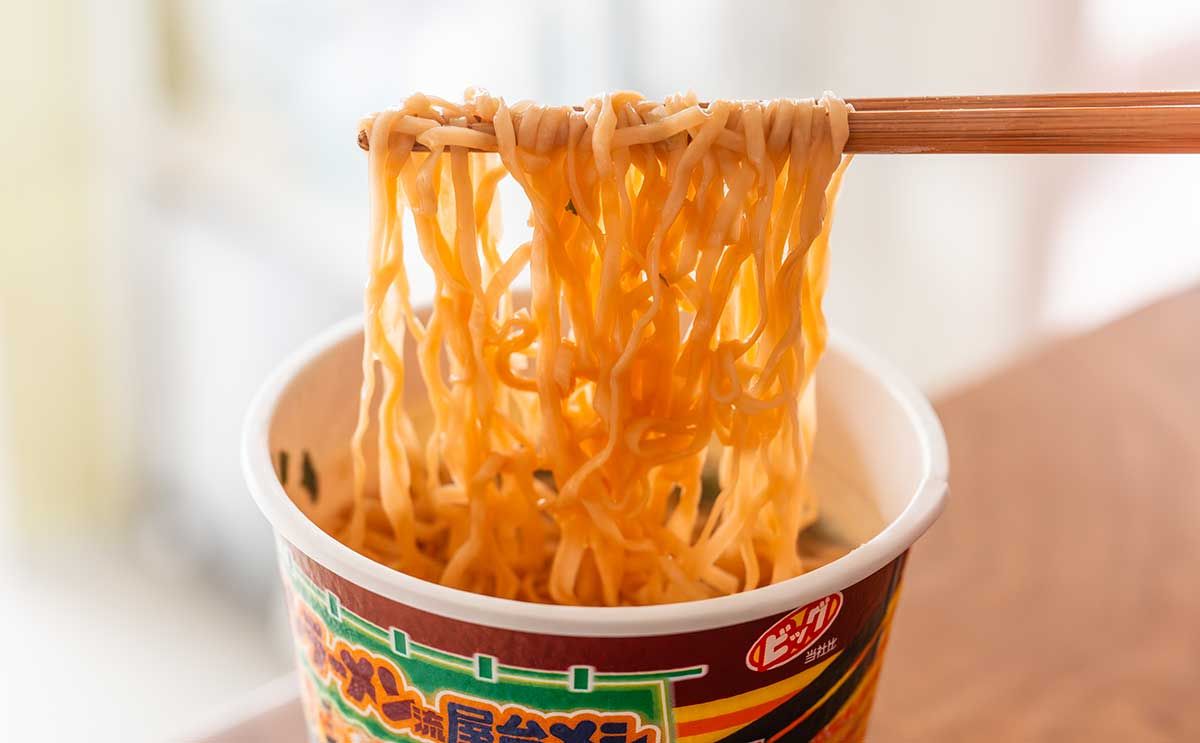 チキンラーメンを広めた男の物語 安藤百福は48歳の時に、チキンラーメンを開発、その後カップ