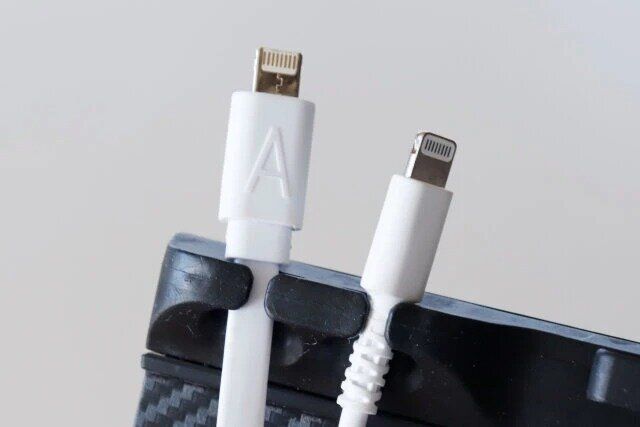 ダイソーの便利なコードクリップ＆フック