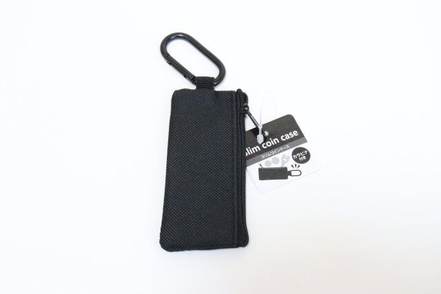 セリアのスリムコインケース オーバルカラビナ付きのパッケージ