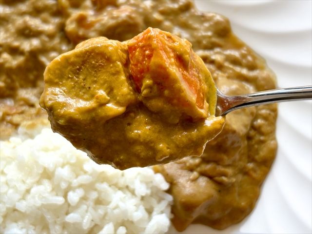 バナナとナッツのフルーツカレー アップ