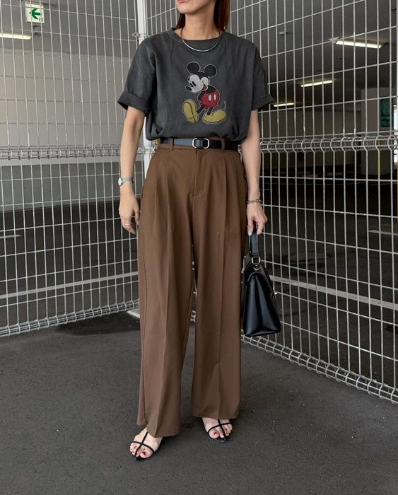 しまむらの「ミッキーフロントTシャツ」