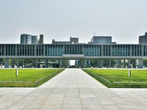 広島〈広島平和記念資料館〉外観