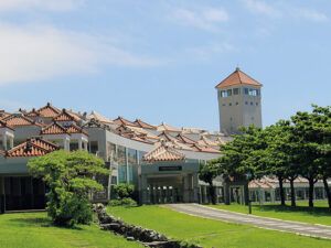 沖縄〈沖縄県平和祈念資料館〉外観