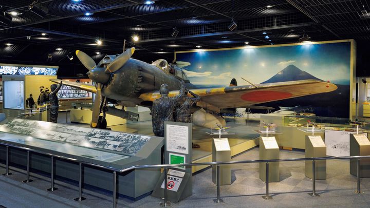 鹿児島〈知覧特攻平和会館〉「遺品室」