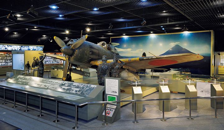 鹿児島〈知覧特攻平和会館〉「遺品室」