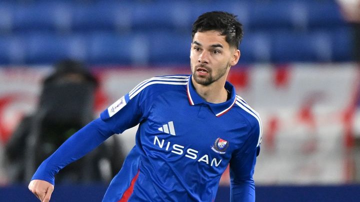 J2降格圏のJリーグ名門、主力FWに続きインドネシア代表DFまで電撃移籍…「すべての経験に感謝」