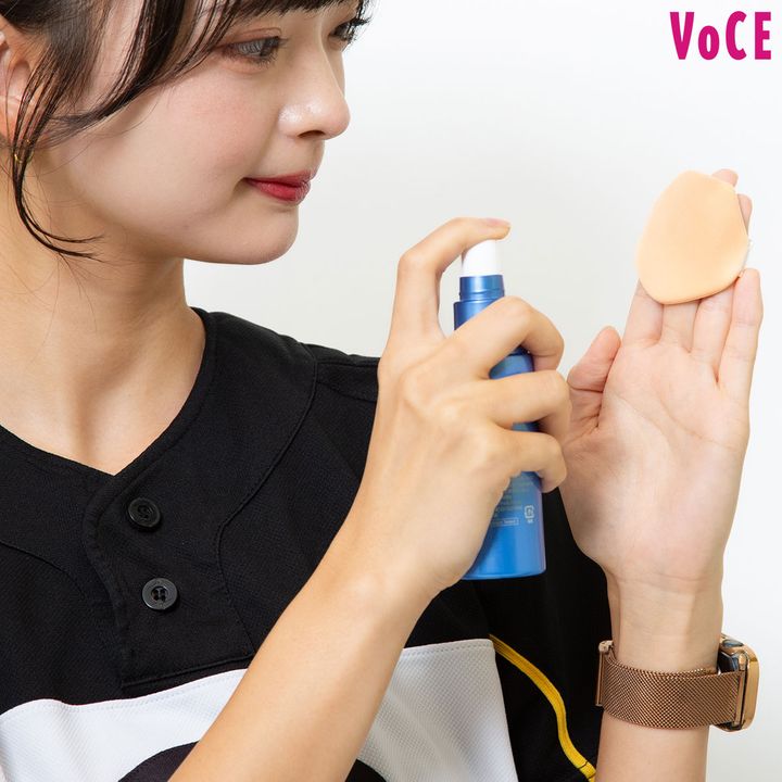 全工程後にミストをシュッ！ パフも“びちゃびちゃ”になるまでミスト！