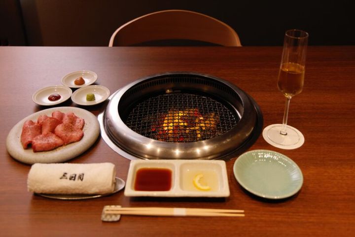 大阪 焼肉 北新地三日月 月ノ芽_高嶋さん03