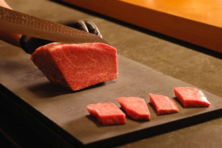 大阪 焼肉 北新地三日月 月ノ芽_高嶋さん02