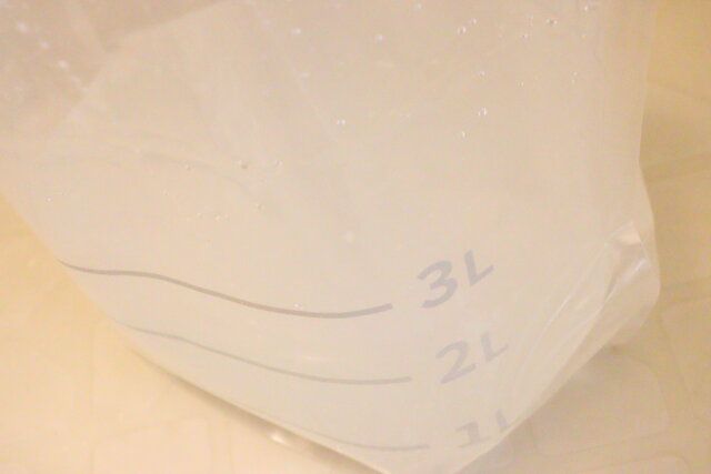 つけ置き洗いジッパーバッグ（ロゴ） 目盛り