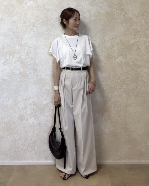 着回しコーデ①ケープスリーブTで大人カジュアルコーデ