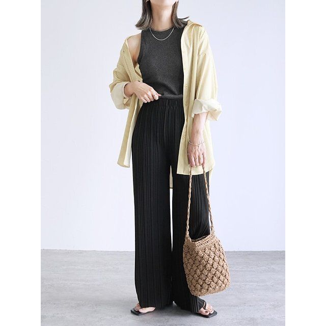 黒ワイドパンツコーデ3