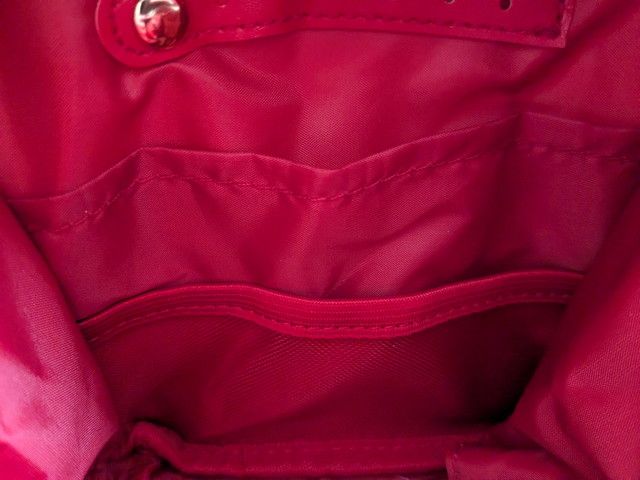 BETTY'S BLUE コスメポーチの内部全体像