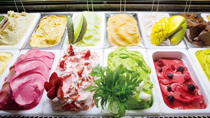 島根〈Eis&Café Bäckerei Konditorei Hidaka〉ショーケース