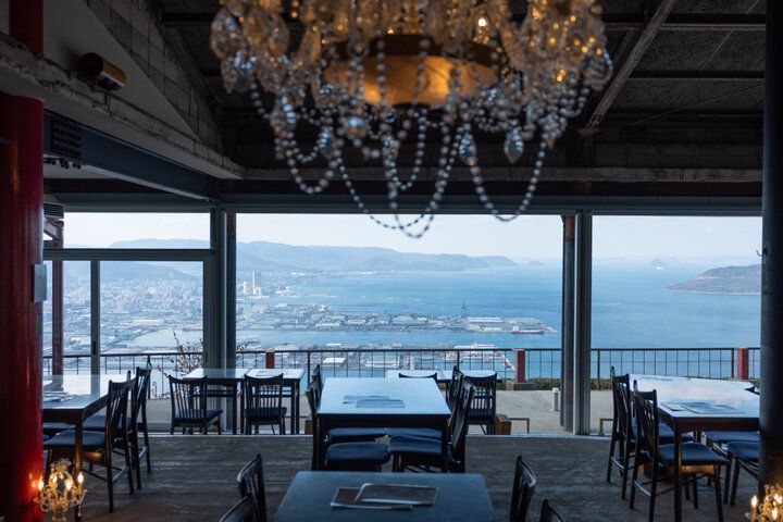 天空カフェ「れいがん茶屋」で、香川県・屋島の絶景とスイーツを