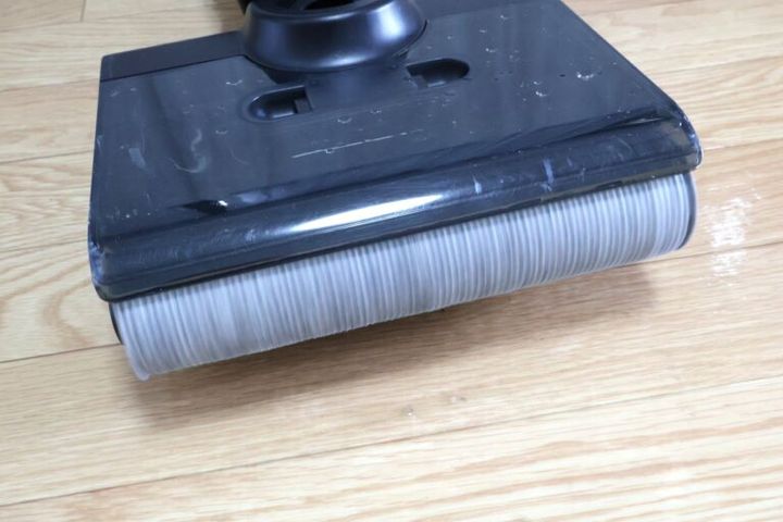 ロールブラシが毎分460回転