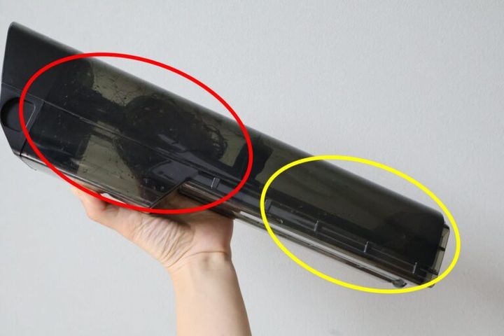 固形ごみと水ぶきで汚れた水はタンク内で分かれる