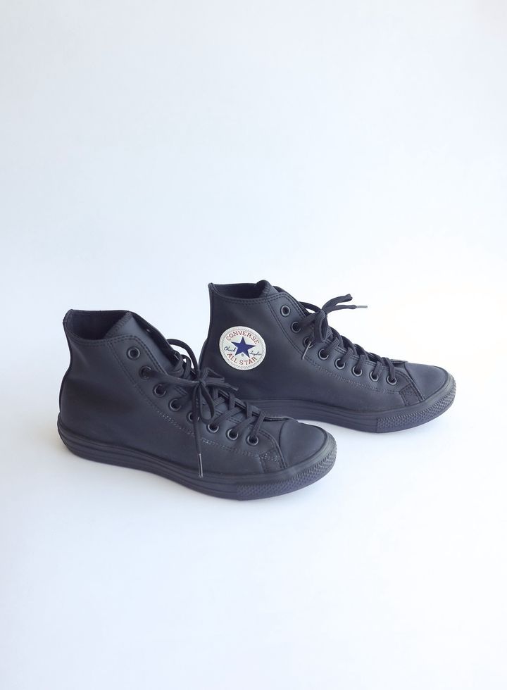 ローテク×ベーシックカラーが今の気分！エディター愛用スニーカー4選【ちょっとひと息。コラムの時間ですよ！ from FUDGE.jp編集部 vol.41】