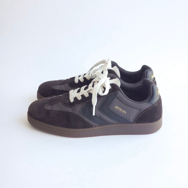 ローテク×ベーシックカラーが今の気分！エディター愛用スニーカー4選【ちょっとひと息。コラムの時間ですよ！ from FUDGE.jp編集部 vol.41】