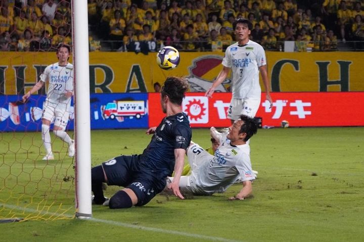 「悔しかった」前節の鬱憤晴らしたFW森海渡、J2ジェフユナイテッド千葉のストライカーが古巣戦で決勝点誘発！