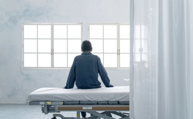 父が突然の救急搬送！？アルツハイマー型認知症であることがわかった日【体験談】