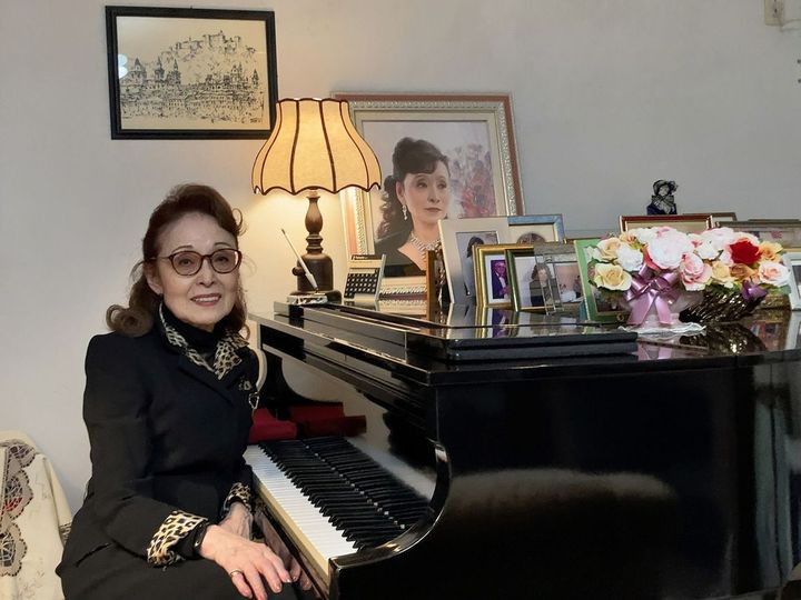 みべ音楽院ビル4階の三部安紀子さんの自宅にて。