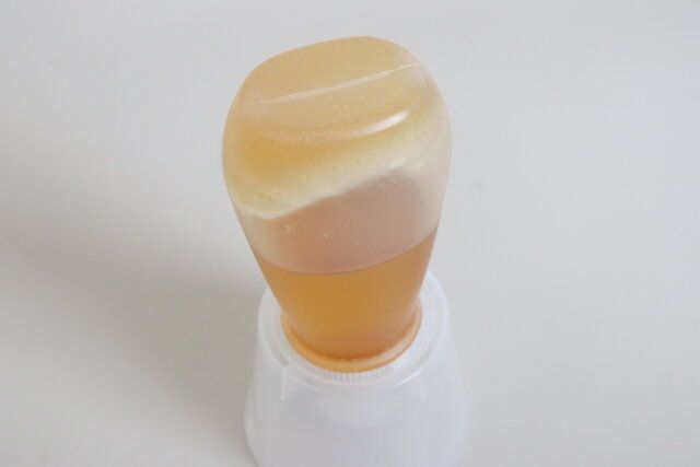 ダイソー 使いたい時にすぐ使える！はちみつボトルスタンド 使用例