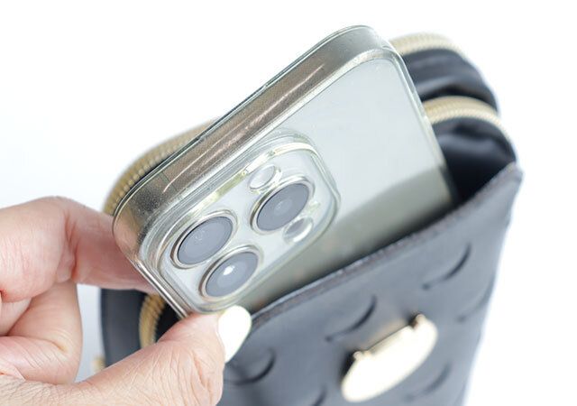 ツモリチサトスマホショルダーバッグフロントポケット