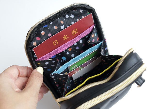 ツモリチサトスマホショルダーバッグカードポケット