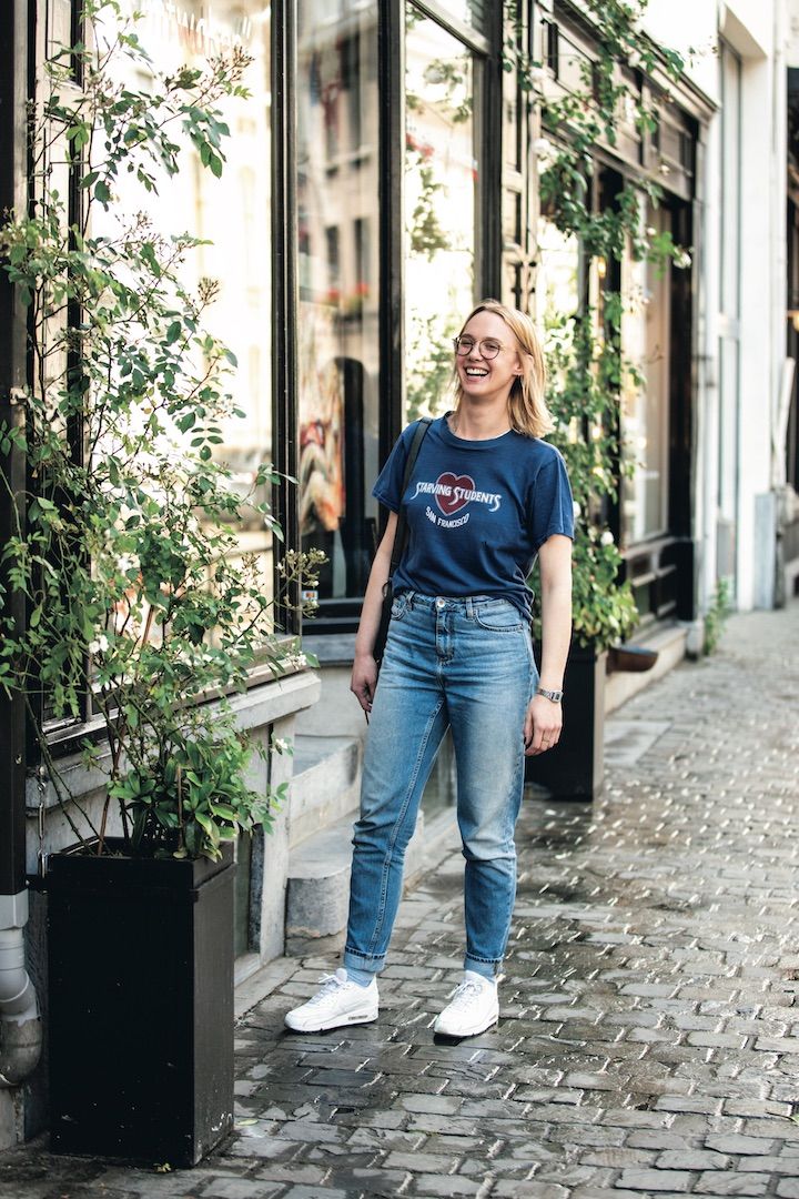 デニム×Tシャツのコーデはトーンを合わすとこなれ感倍増！