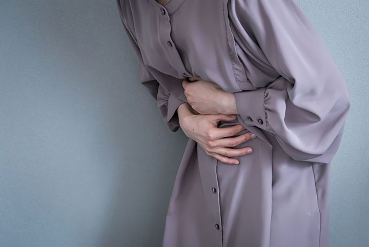 アニサキス症は激しい腹痛をともないます。体調の良くない日は、イカの生食を避けた方が良いでしょう。