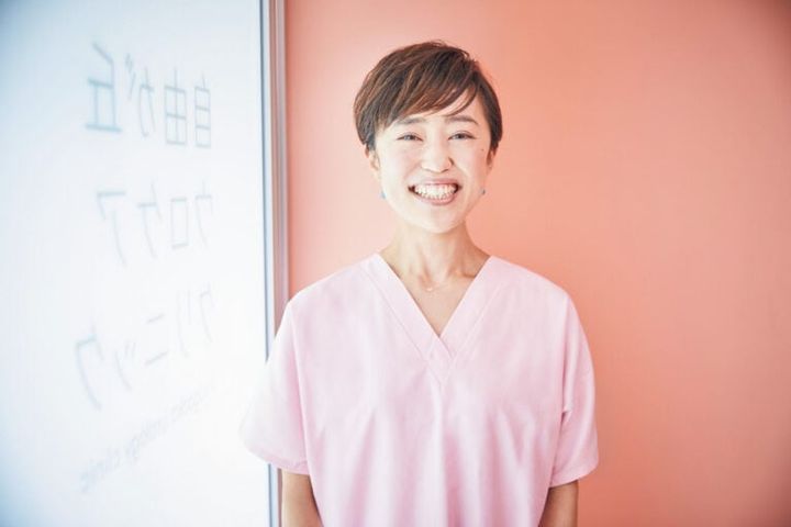 女性泌尿器科医 佐藤亜耶先生