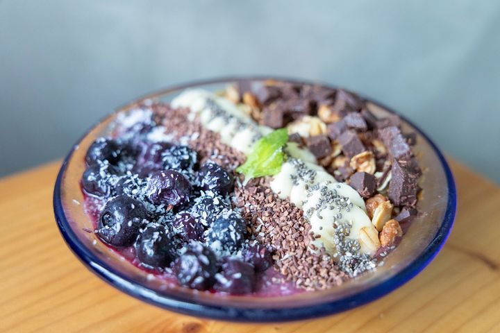 「アサイーボウル チョコレート&カカオニブ」1815円