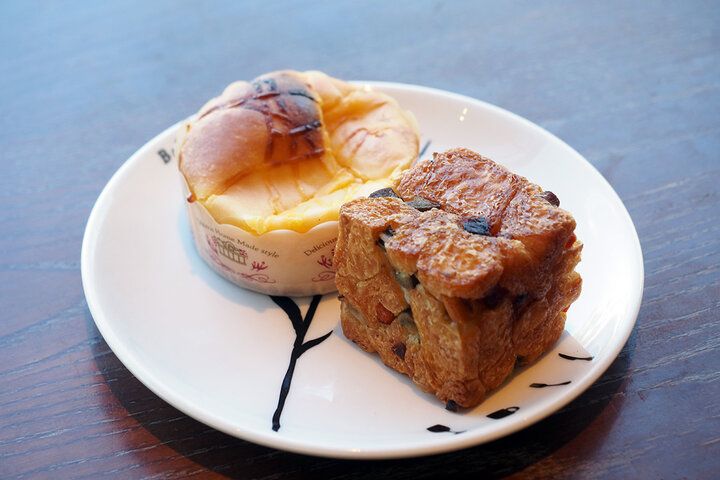 芦ノ湖ブルーの絶景に包まれて♪ 足湯や贅沢ランチも楽しめる複合施設「ベーカリー＆テーブル 箱根」