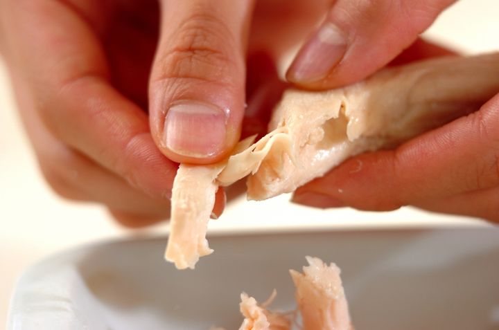 鶏ささ身のゴマみそ和えの作り方1