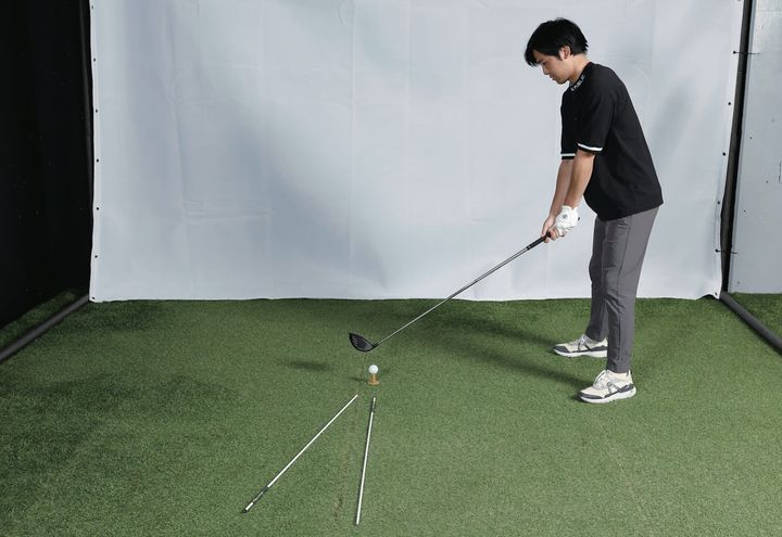 「2本のライン」を置くだけで方向性がアップする！ドライバーの上達テクとは？