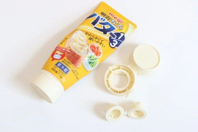 セリアの便利なワンタッチバターチューブキャップ