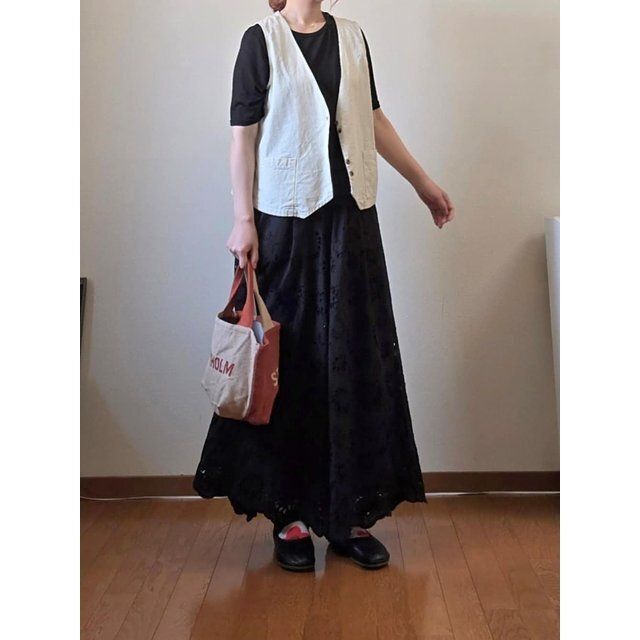 黒Tシャツコーデ1