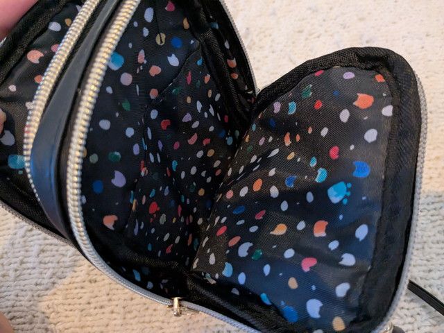 ツモリチサトスマホショルダーメイン収納