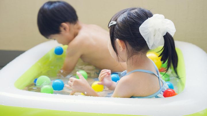 画像: せっかくプールを買ったのに「入りたくない」4歳息子が全然遊んでくれなかった『まさかの理由』にハッ