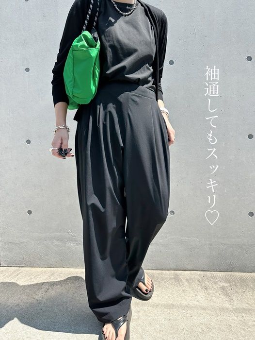 UNIQLOのブラックの「エアリズムコットンT/ノースリーブ」