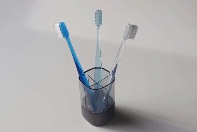 ダイソーのおすすめ密着しない歯ブラシスタンド ひろがる円錐構造