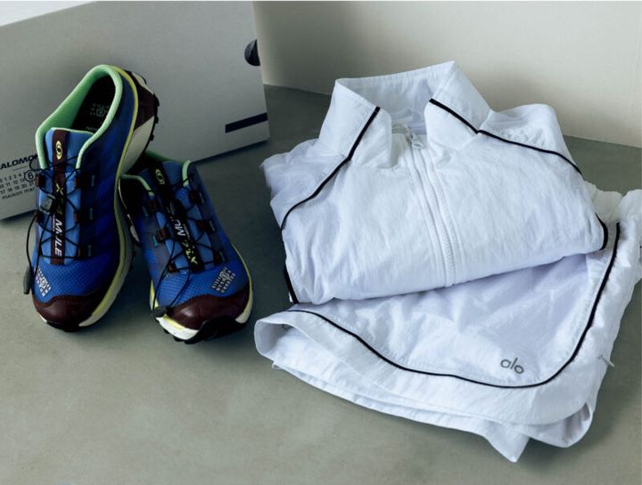 MM6 Maison Margiela X Salomonのスニーカー、aloのセットアップ