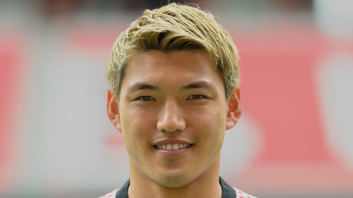 フランクフルト堂安律、デビュー戦で5部相手に2ゴールの活躍！「高度なテクニック」と現地称賛