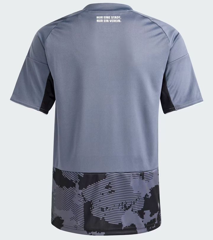 日本代表選手が新加入！ドイツ強豪、新ユニフォームは「カモフラ柄の地図デザイン」が登場