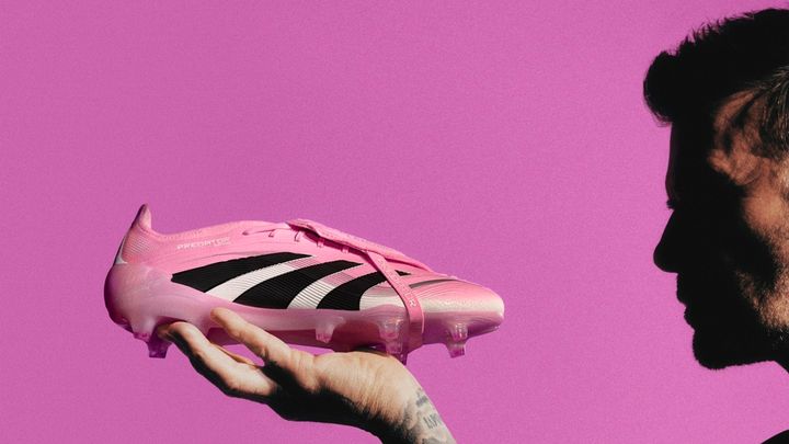 サッカー界の伝説、ベッカムモデルの「最新スパイク」がadidasから登場！カラーは“ピンク×ブラック”…8月19日発売