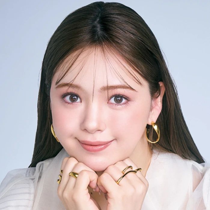 「藤田ニコルさん」のメイク特集！最新メイクのやり方や使用コスメをご紹介_2