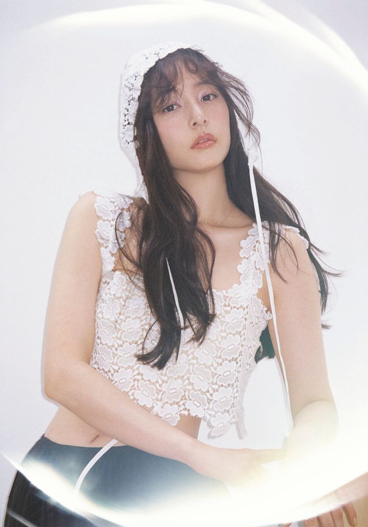 新木優子カバーストーリー