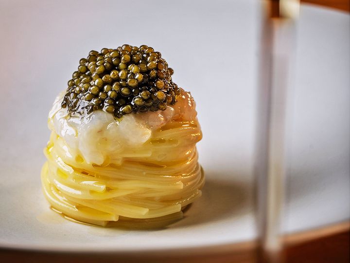 神泉『ess.』の「Kaluga Queen オシェトラキャビアの冷製パスタフェデリーニ」