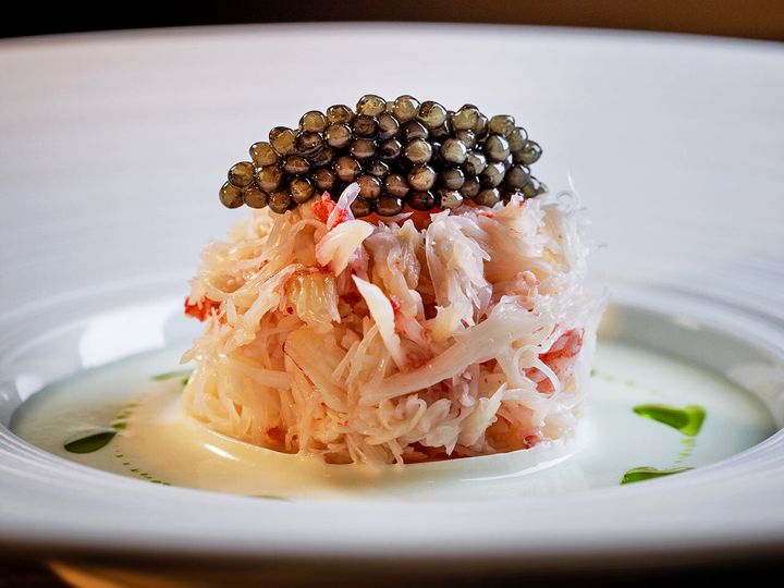 銀座『現代茶寮 銀座凮月堂』の「毛蟹 ホワイトアスパラ キャビアオシェトラ」